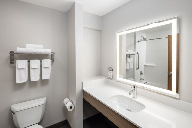 HOLIDAY INN EXP STES SEQUIM
