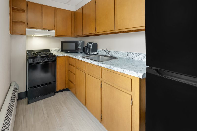 1 BEDROOM 1 BED SUITE