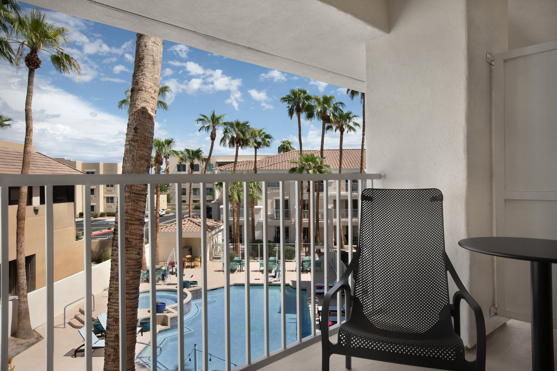 Home2 Suites by Hilton Scottsdale Old Town Room Type - 1 KG BED STUDIO BALC/PATIO