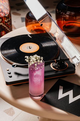 Cocktail & classics.