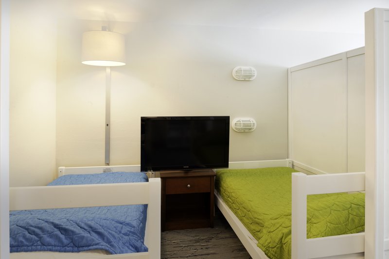 1 KING BED KIDS SUITE NONSMOKING