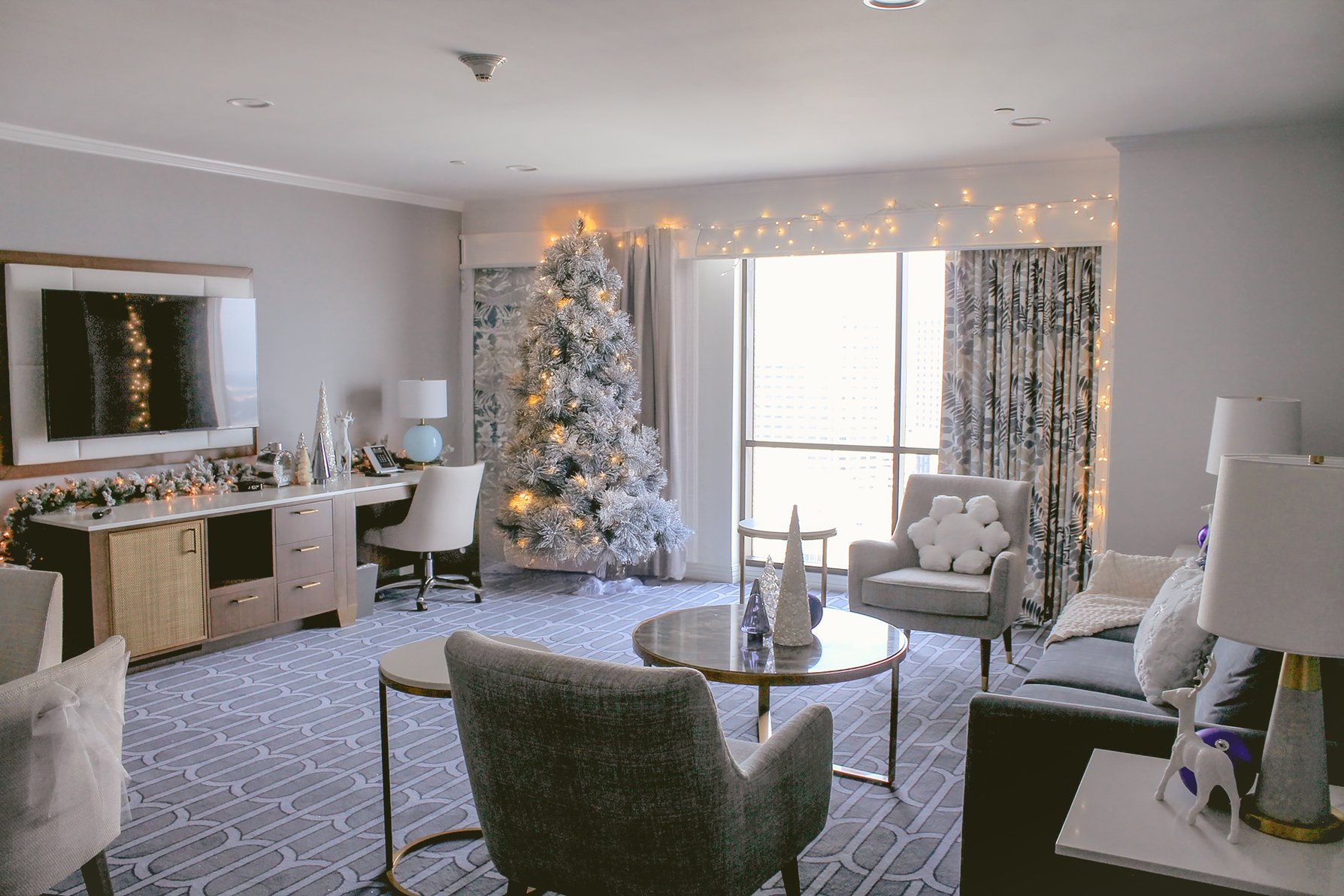 Hilton New Orleans Riverside Room Type - 1 KING 1 BEDROOM SUITE