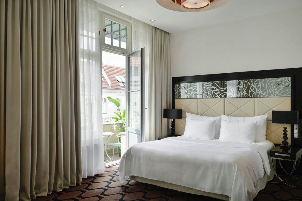 Guest photo