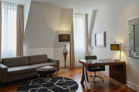 Living Room Deluxe Suite