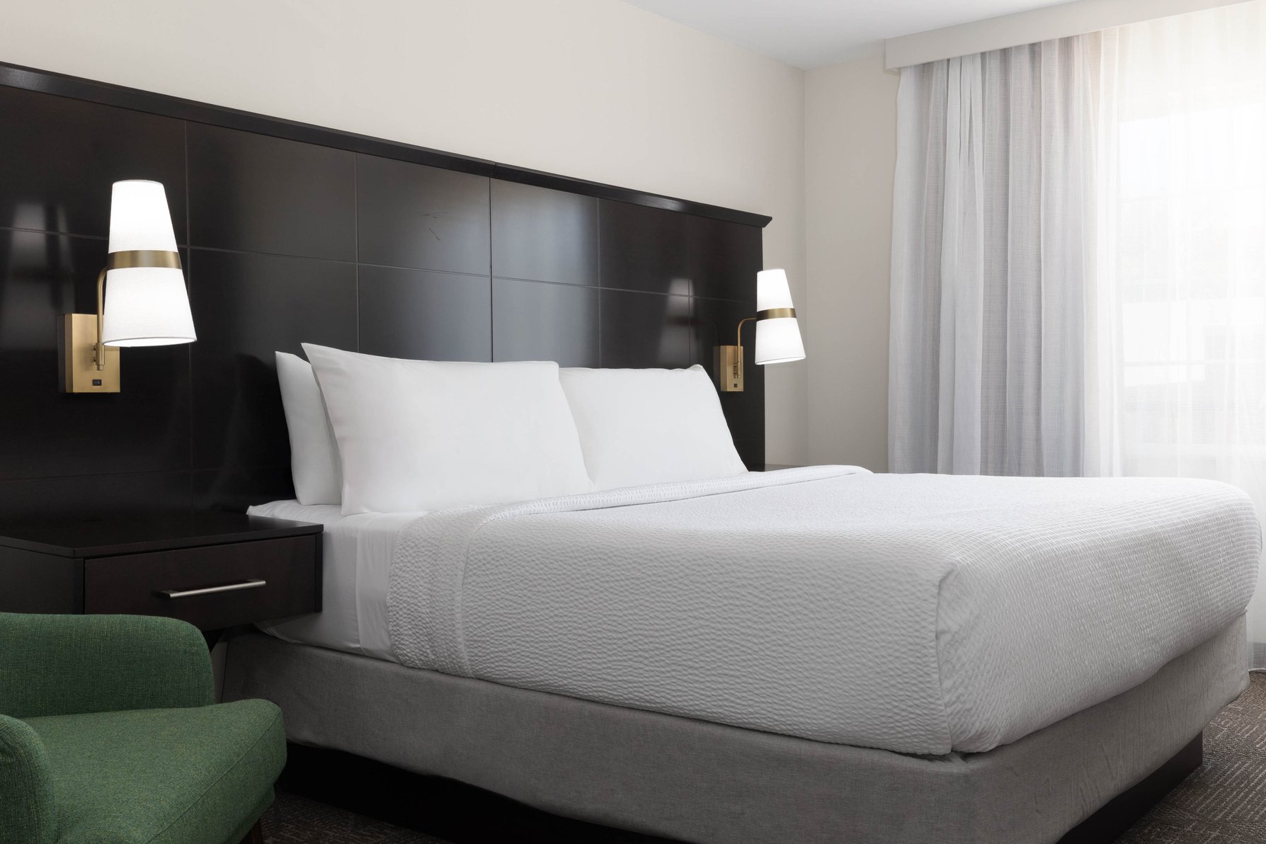 Staybridge Suites Chandler Room Type - 1 King Bed 1 Bedroom Suite Comm Access