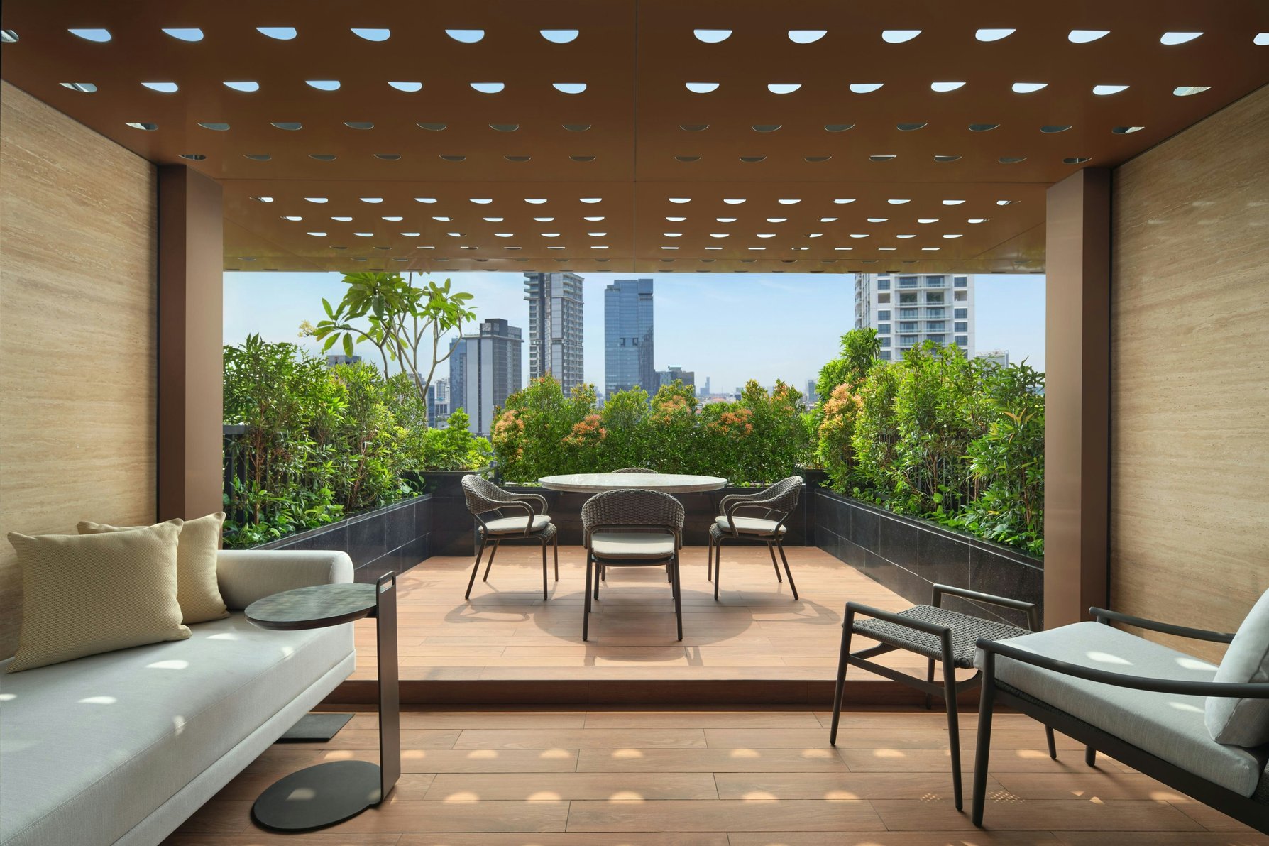 Sari Pacific Jakarta, Autograph Collection Room Type - Executive Club Terrace, Guest room, 2 Twin, Terrace