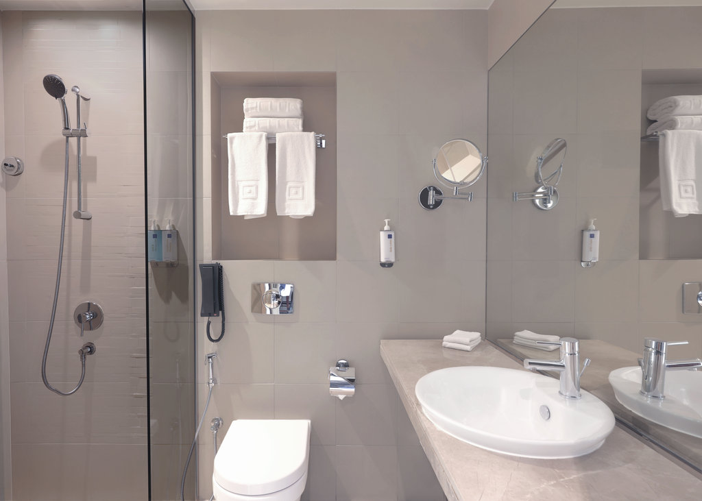 Centro Sharjah - by Rotana Room Type - Centro Room - Twin Bed