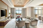 Signature Suite, 1 Bedroom Suite, 1 King, Pool view, Balcony