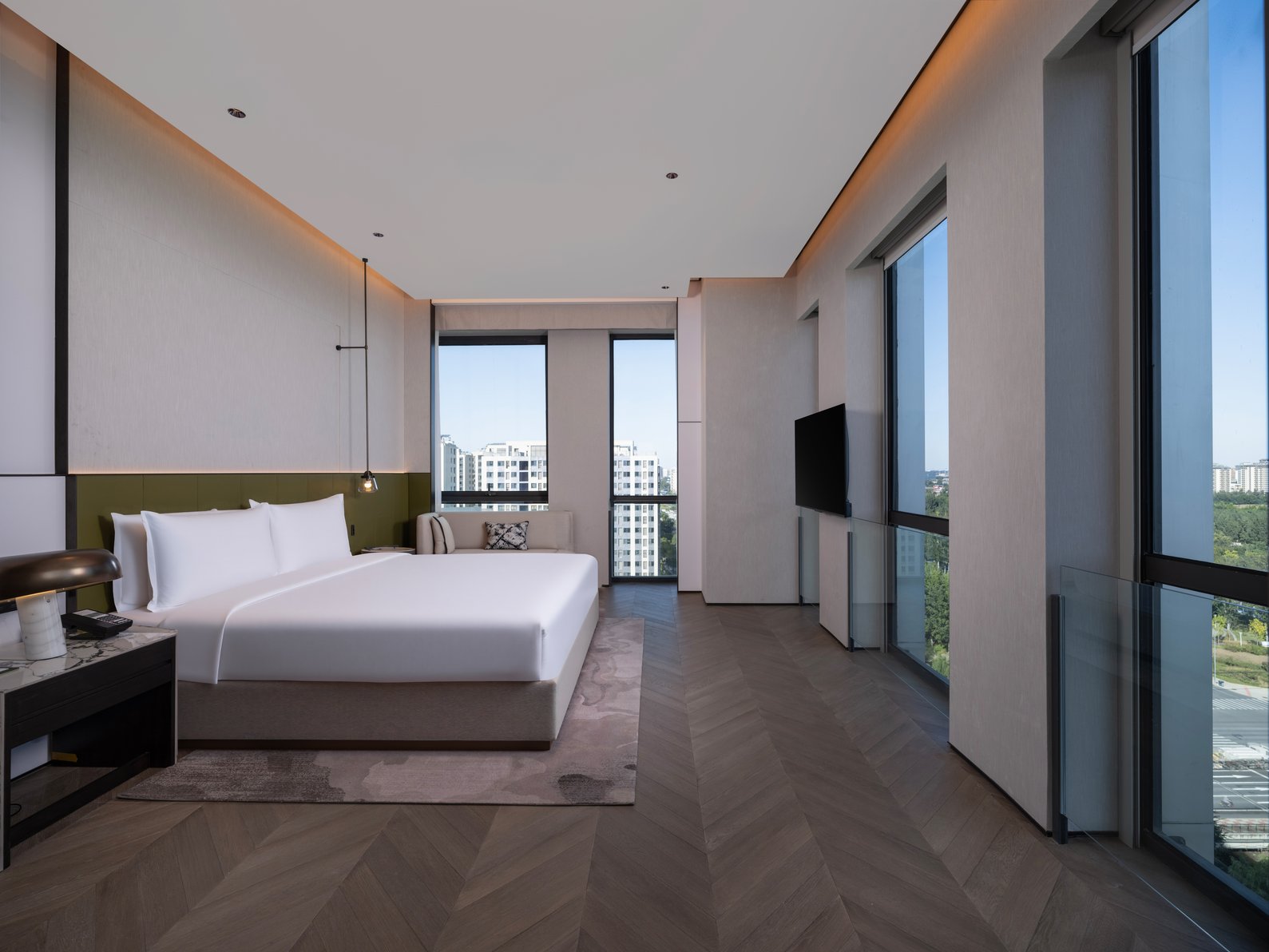 Holiday Inn BEIJING DAXING CENTRE by IHG Room Type - One King One Bedroom Suite City View