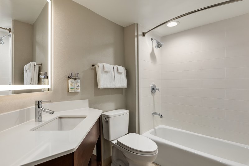 HOLIDAY INN EXP KENNESAW
