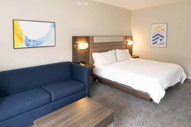 HOLIDAY INN EXPSTES WESTAMPTON
