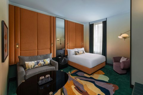 Standard Queen with Sofa Bed