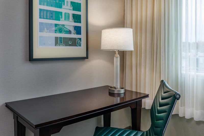 HOLIDAY INN HOTEL STES PEABODY