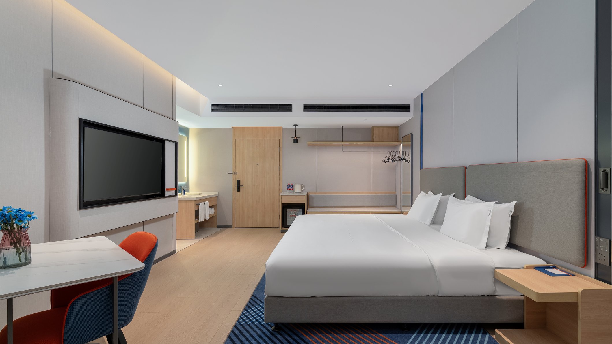 Holiday Inn Express LANGFANG SANHE by IHG Room Type - 1 King Standard Stocked Minibar Included