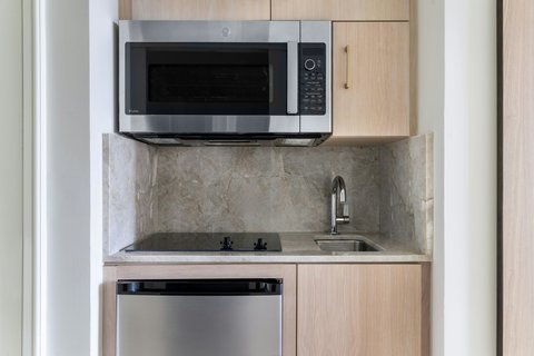 Compact Culinary Convenience