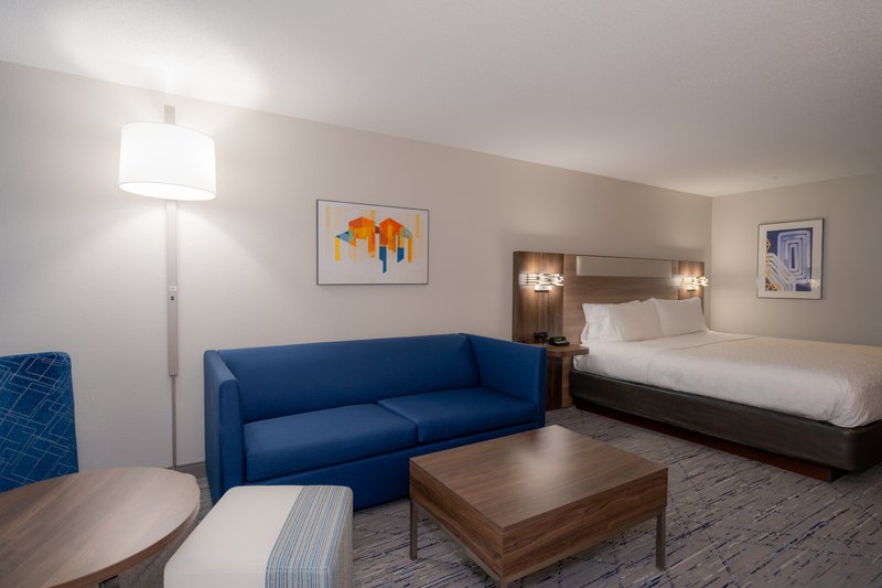 Holiday Inn Express Hotel & Suites Minneapolis – Minnetonka