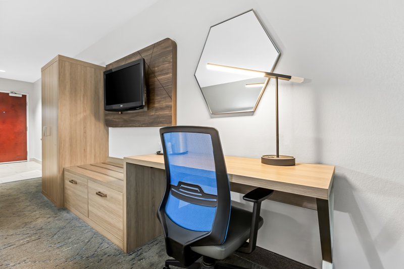 TWO QUEEN BEDS NONSMOKING