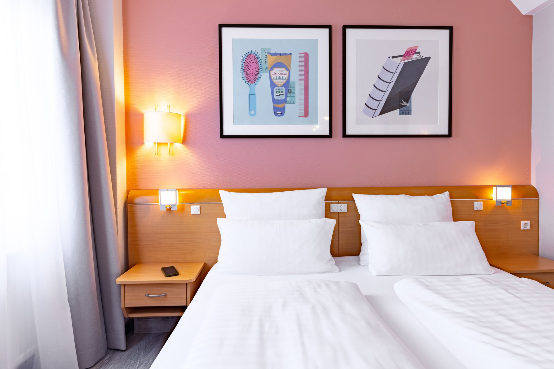 Garner Hotel BREMEN NORTH by IHG Room Type - 1 Queen Standard Sofa Bed Family Room