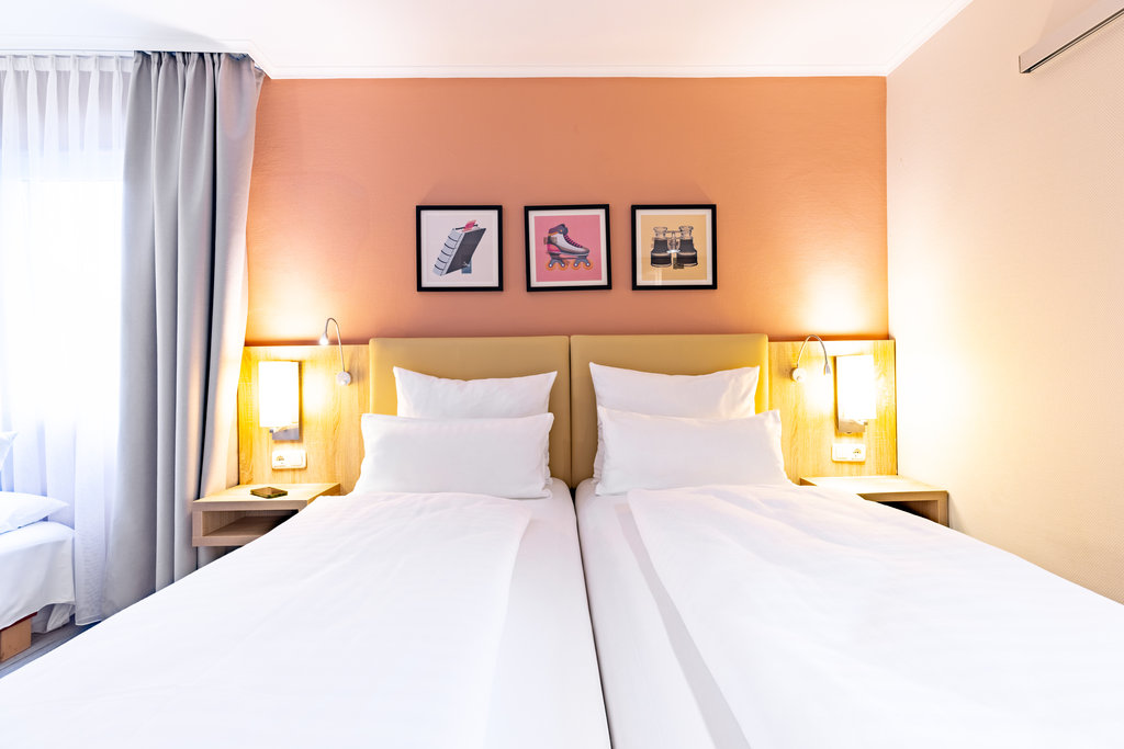 Garner Hotel BREMEN NORTH by IHG Room Type - 2 Single Standard Single Sofa Bed up to 3 Adults