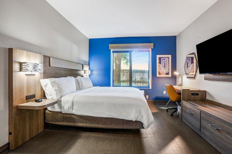 Holiday Inn Express Hotel & Suites JACKSONVILLE – MAYPORT / BEACH