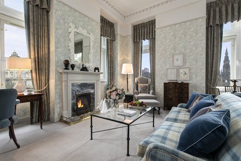 RFH The Balmoral - Castle View Suite