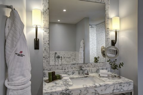 RFH The Balmoral - Castle View Suite