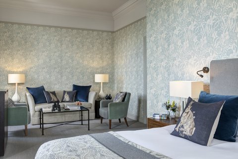 RFH The Balmoral - Junior Suite Castle View