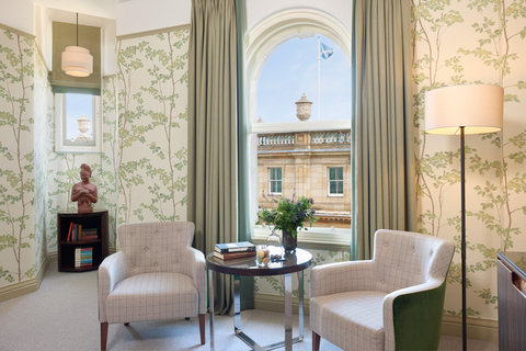 RFH The Balmoral - Deluxe Old Town View Room