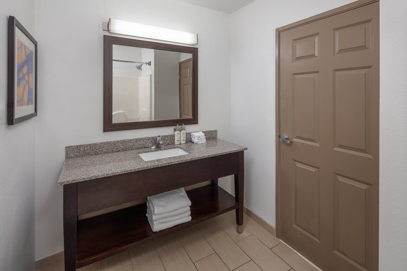 Holiday Inn Express St. Louis West – O’Fallon