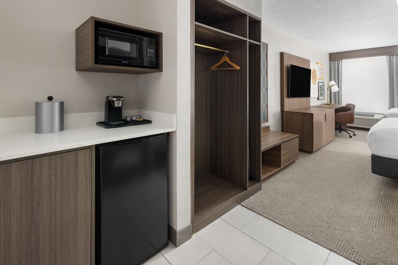 Holiday Inn Hotel and Suites Columbia NE – Ft Jackson Area