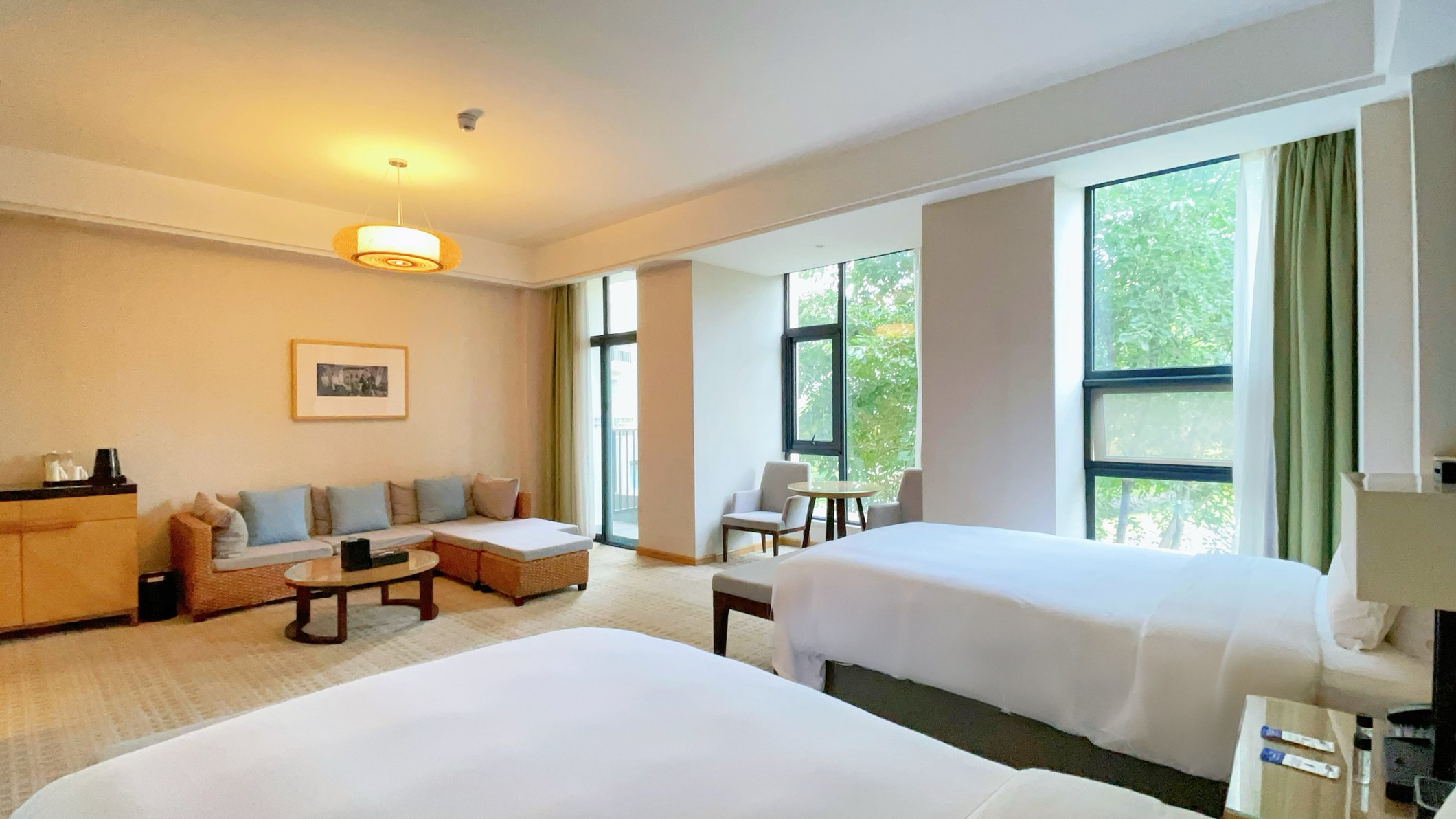 InterContinental Hotels HEILONG LAKE Room Type - Classic Room