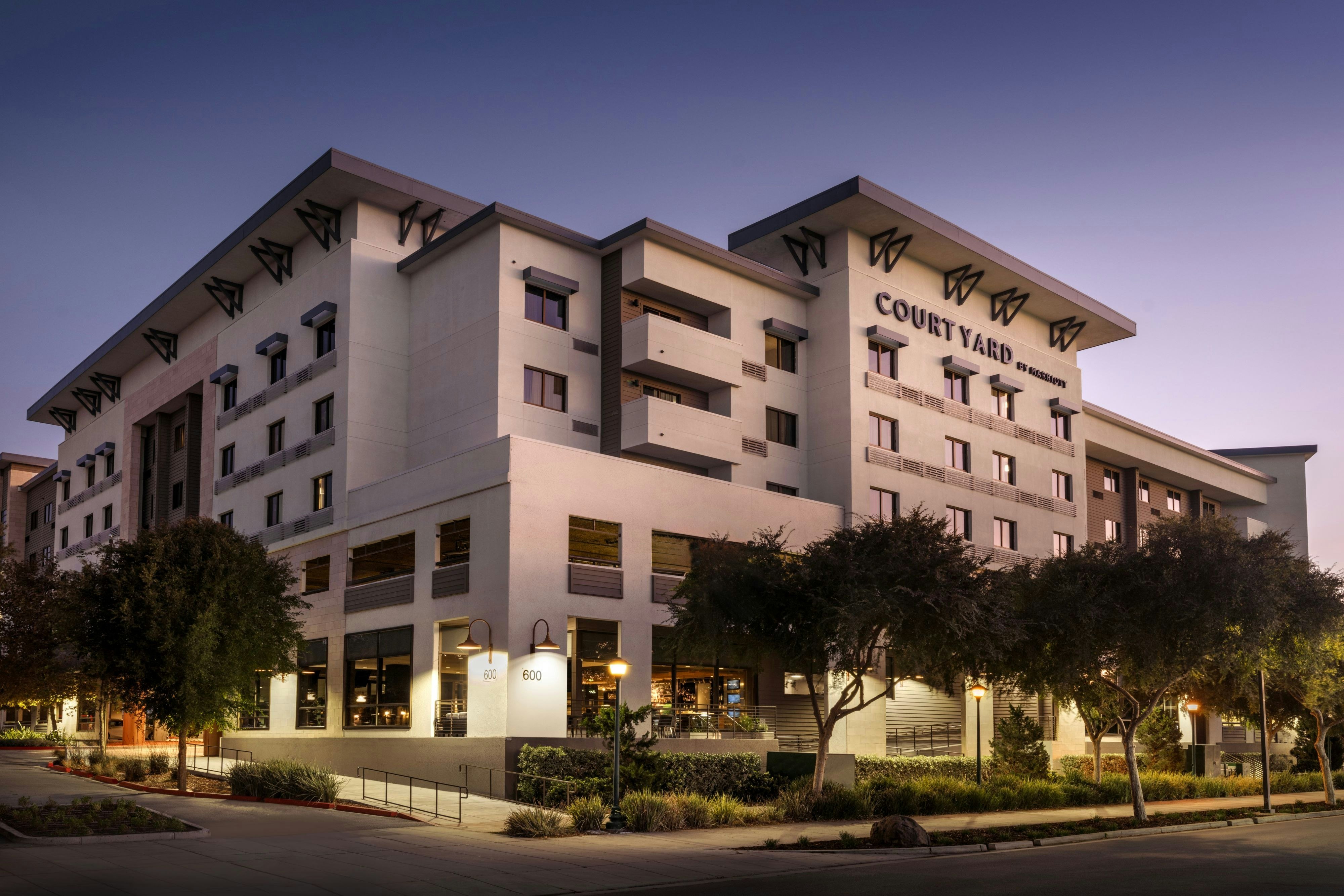 Courtyard Redwood City