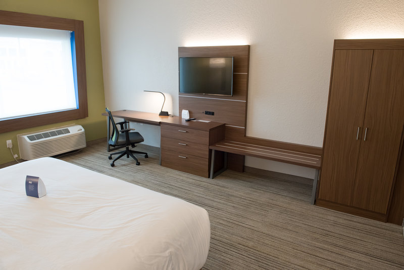 Holiday Inn Express and Suites Orland Park – Mokena